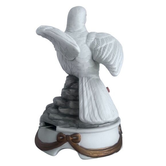 Vtg Porcelain White Dove Musical Figurine Plays "Feelings" Gold Ribbon Holly - Picture 5 of 12
